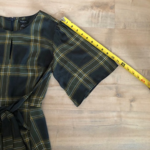 Ann Taylor Factory Top short sleeve green tie front XS - Picture 8 of 12